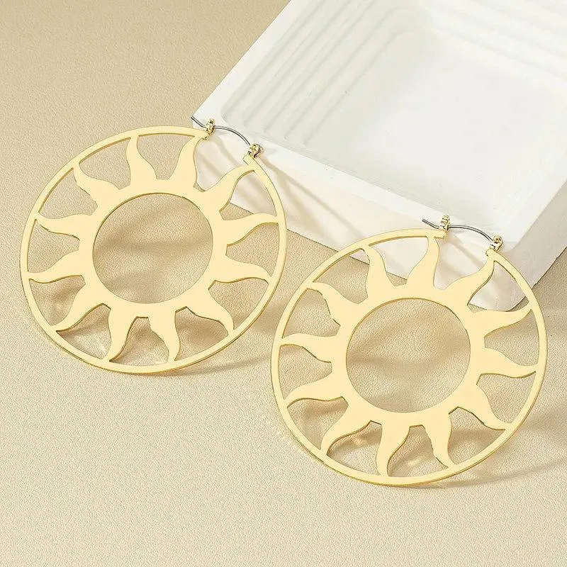 1 Pair Exaggerated Artistic Sun Hollow Out Alloy Hoop Earrings