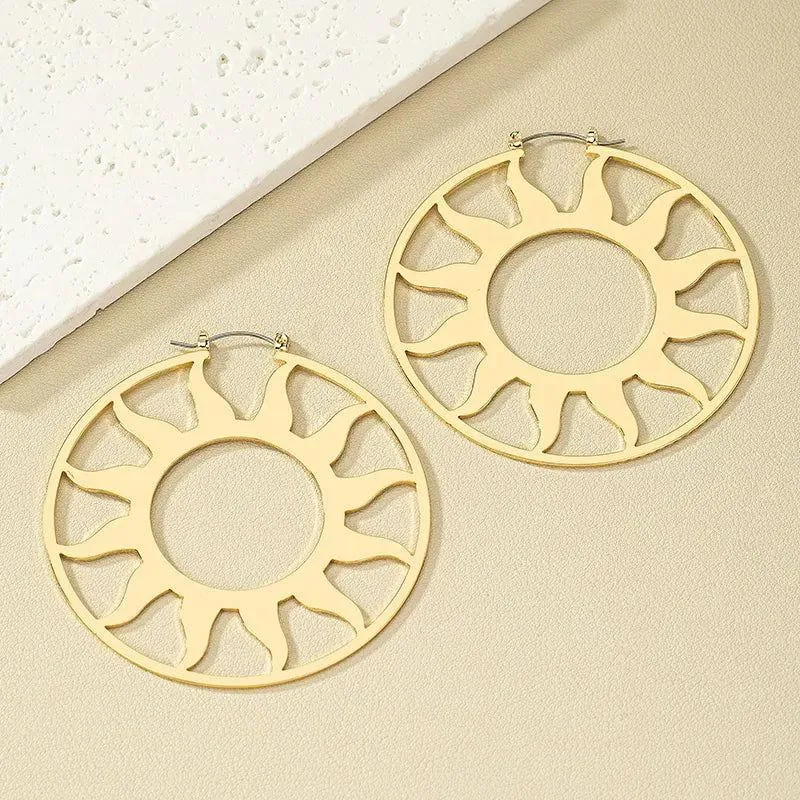 1 Pair Exaggerated Artistic Sun Hollow Out Alloy Hoop Earrings