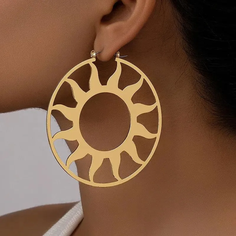 1 Pair Exaggerated Artistic Sun Hollow Out Alloy Hoop Earrings