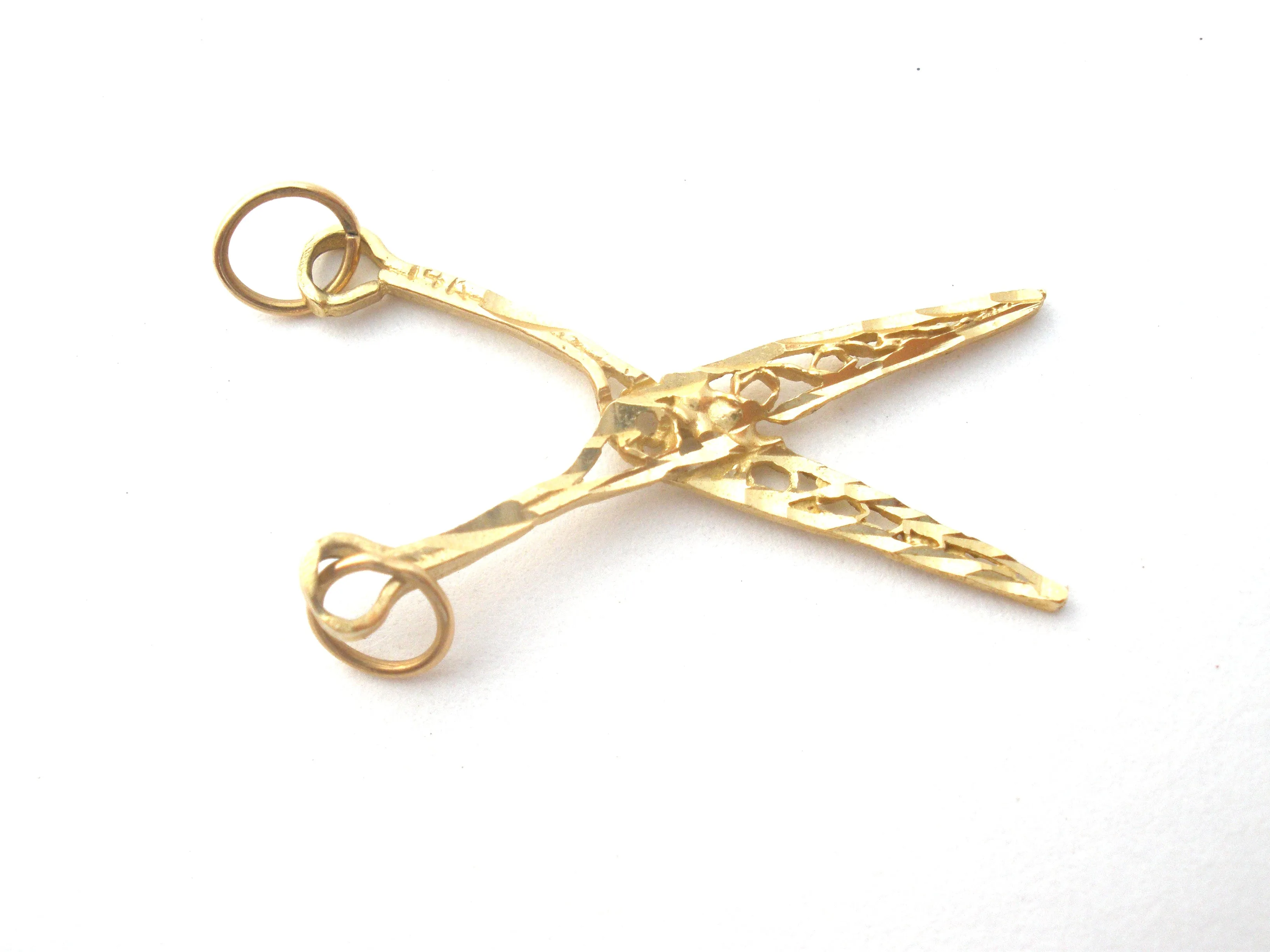 14K Yellow Gold Filigree Scissor Pendant