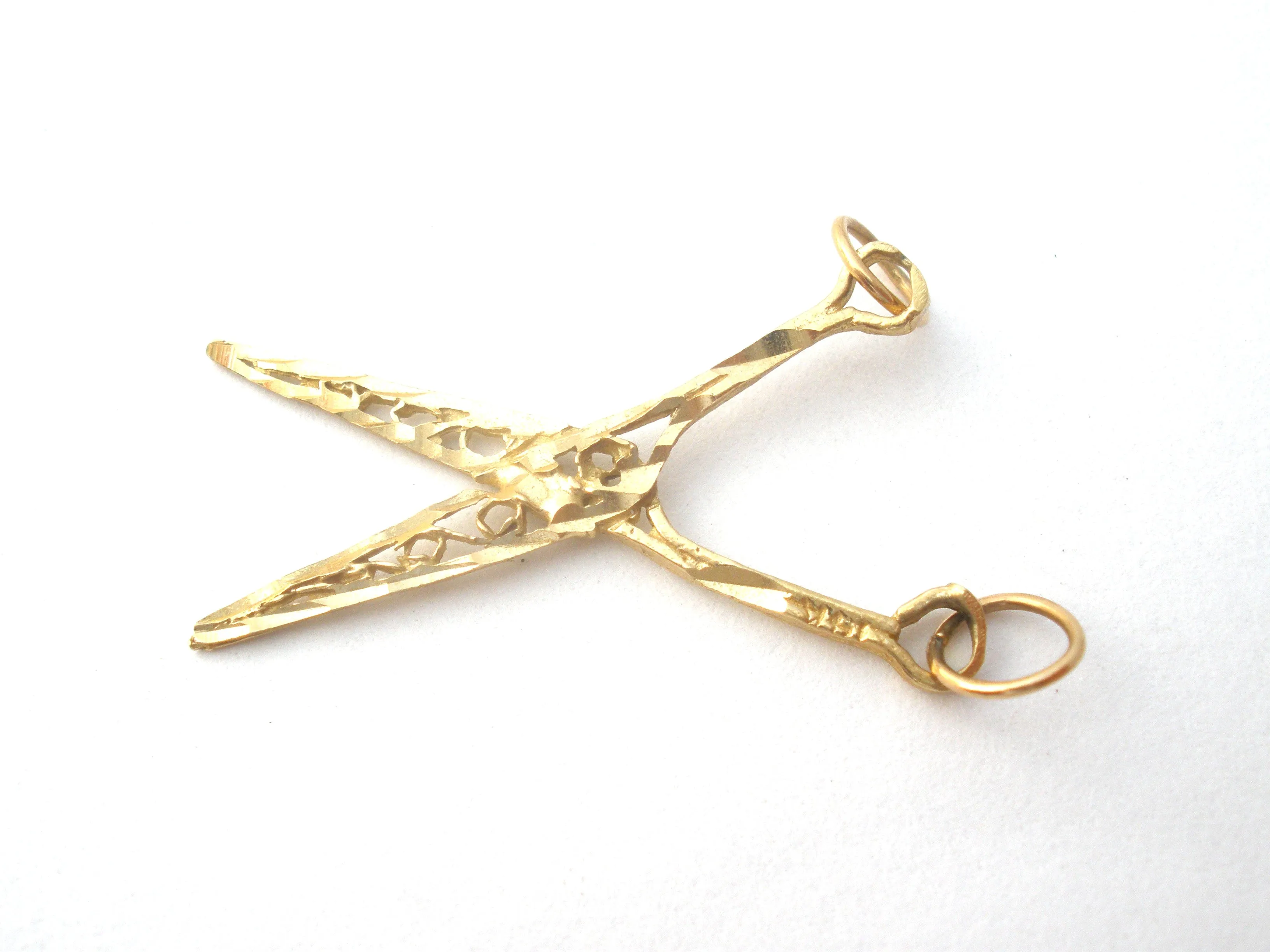 14K Yellow Gold Filigree Scissor Pendant