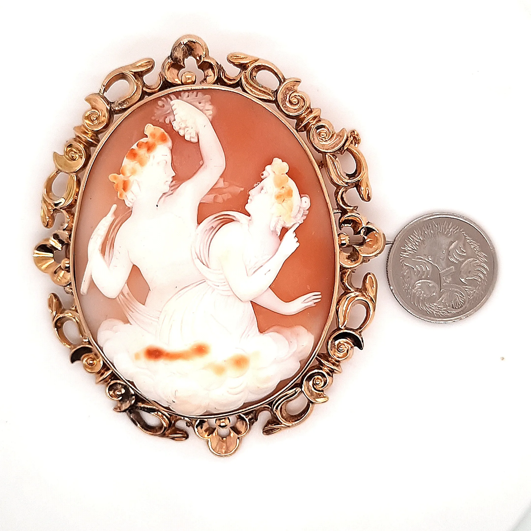 9ct Yellow Gold Hand Carved Cameo Vintage Brooch