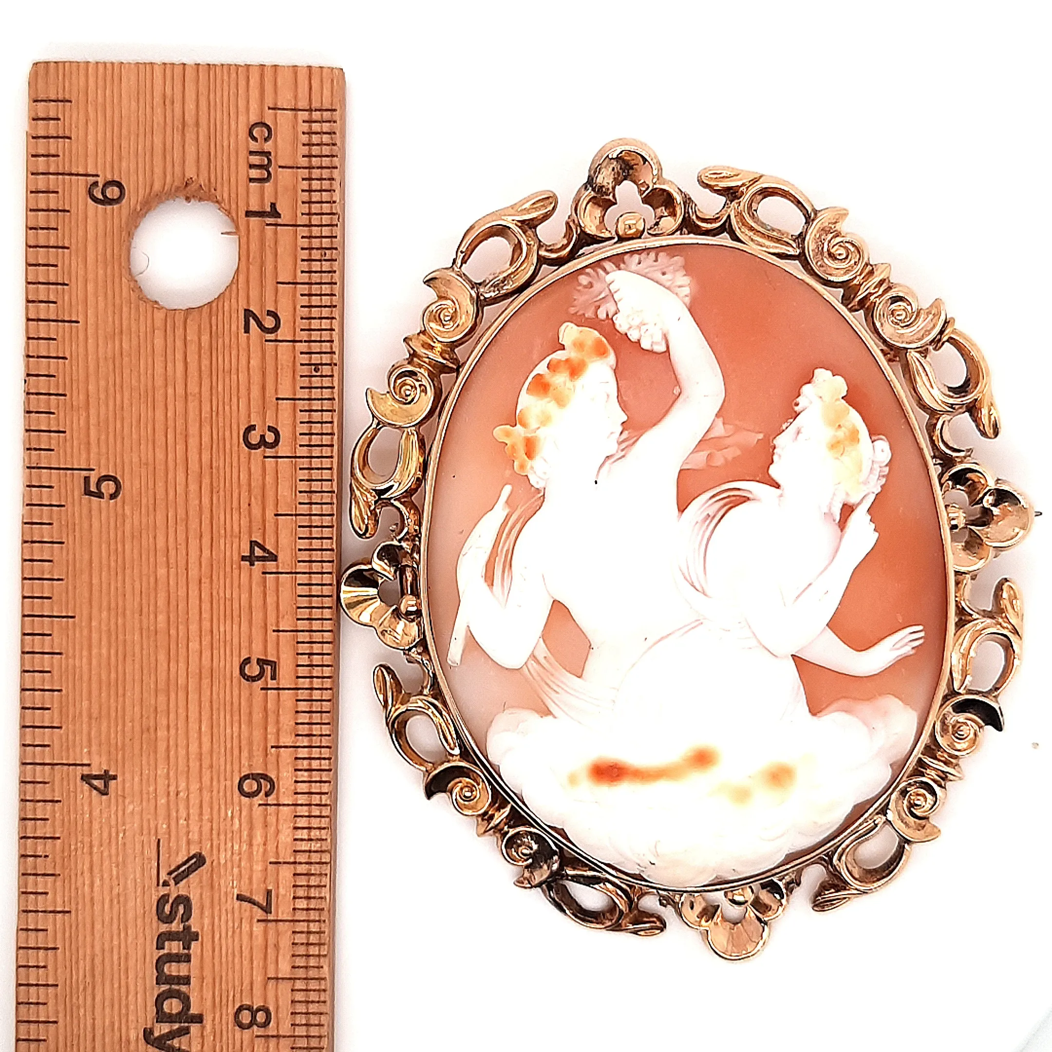 9ct Yellow Gold Hand Carved Cameo Vintage Brooch