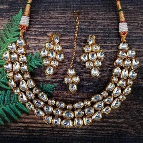 Abstract Neck Fitted Kundan Necklace Set