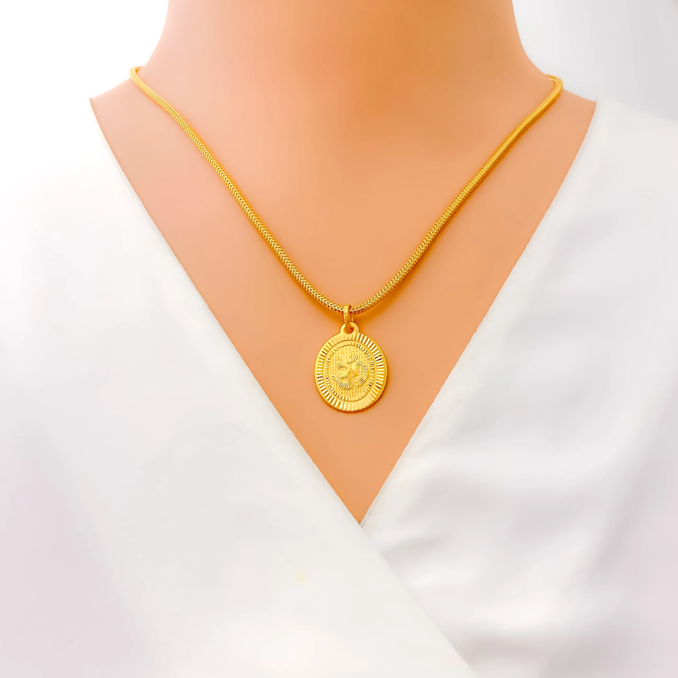 Attractive Sparkling Oval 22k Gold OM Pendant