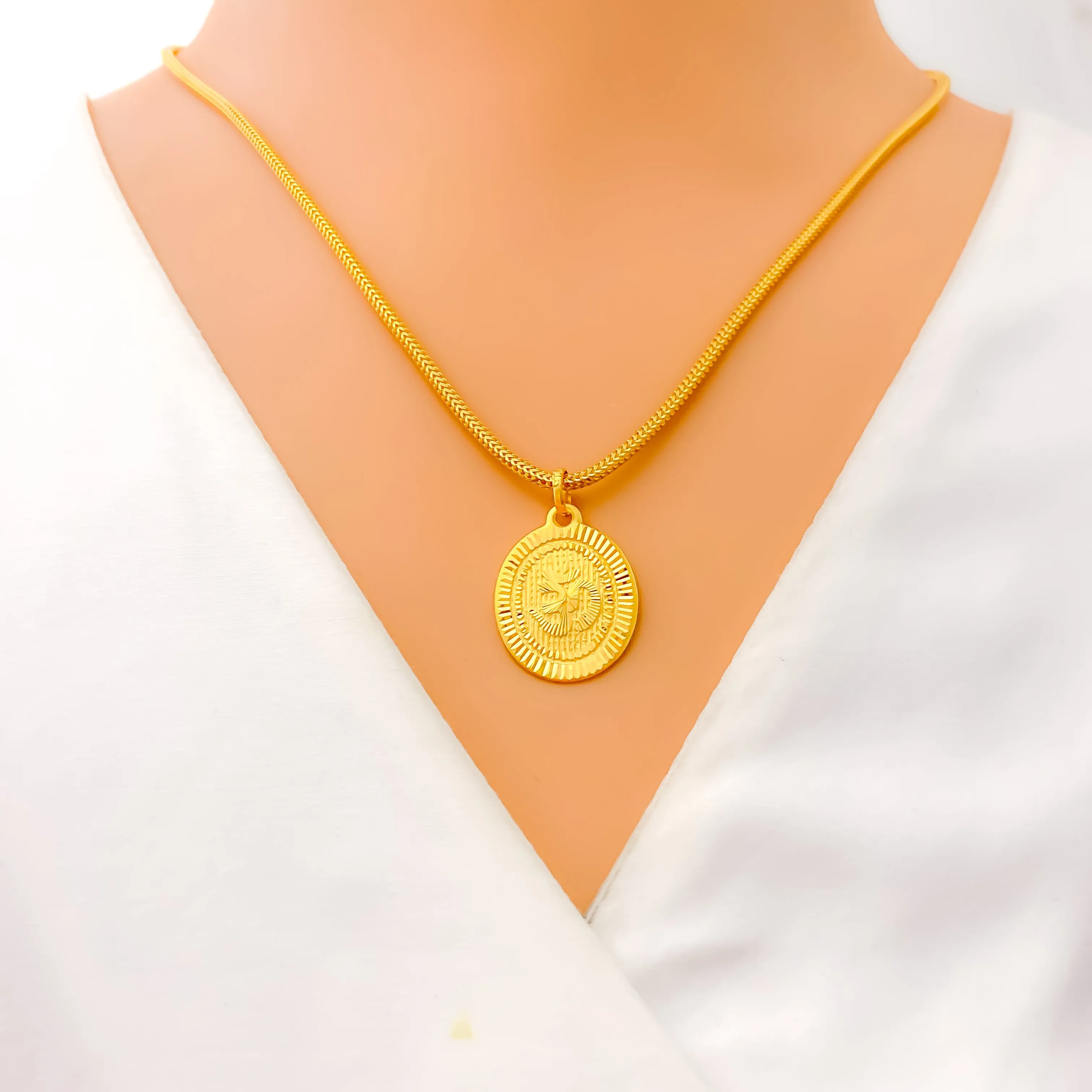 Attractive Sparkling Oval 22k Gold OM Pendant