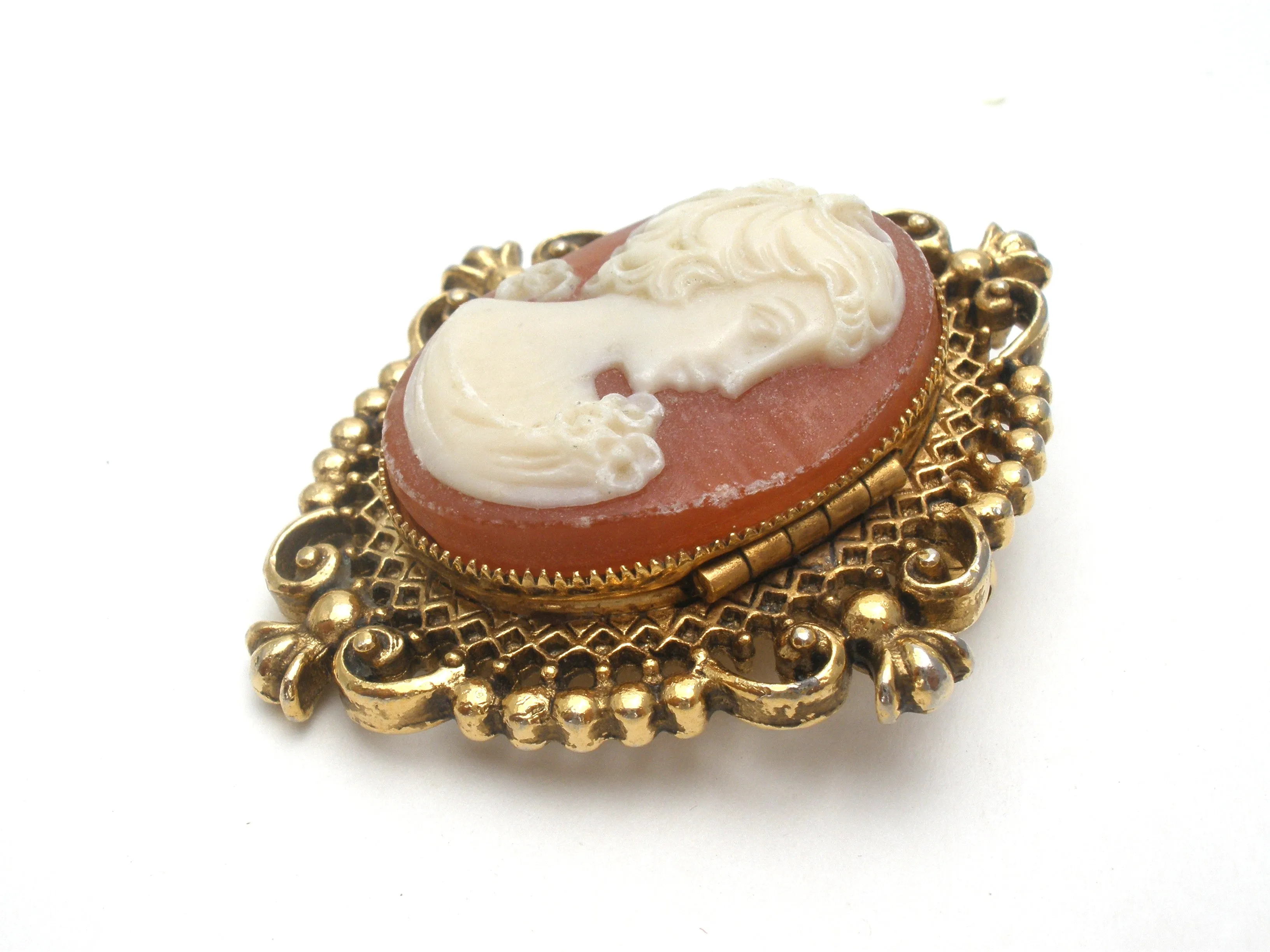 Cameo Perfume Locket Brooch Pin Vintage Avon