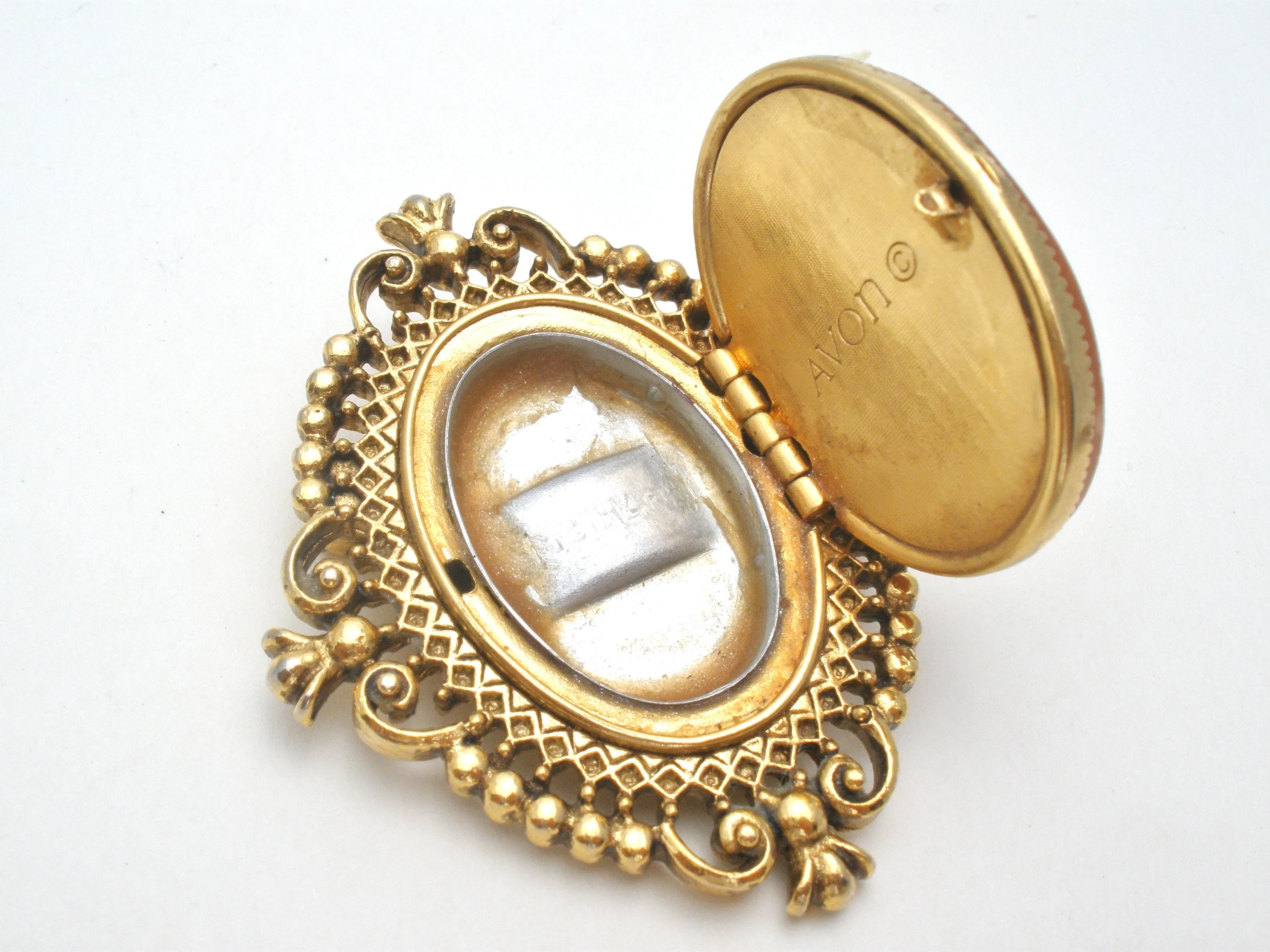 Cameo Perfume Locket Brooch Pin Vintage Avon