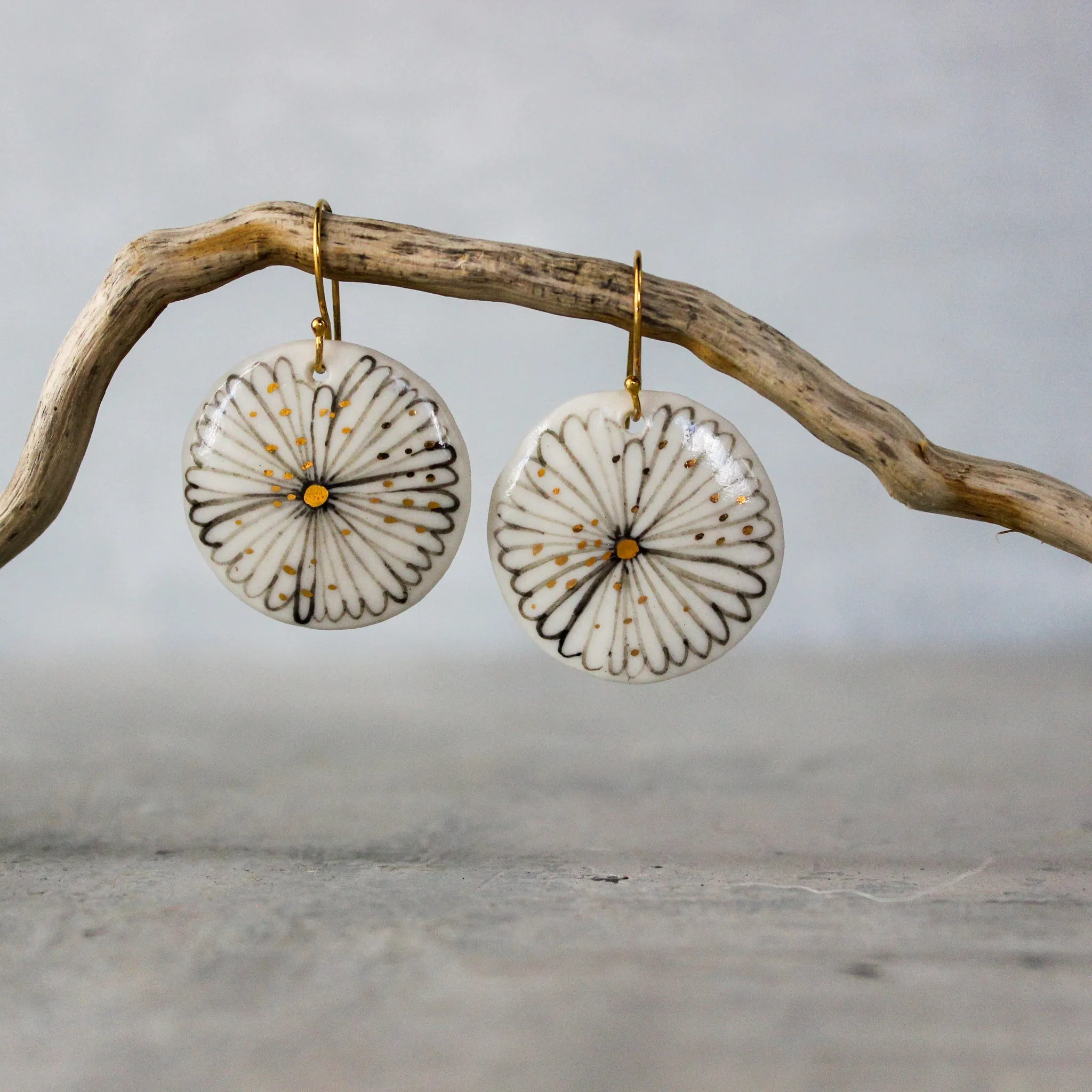 Ceramic Earrings Sepia Daisy