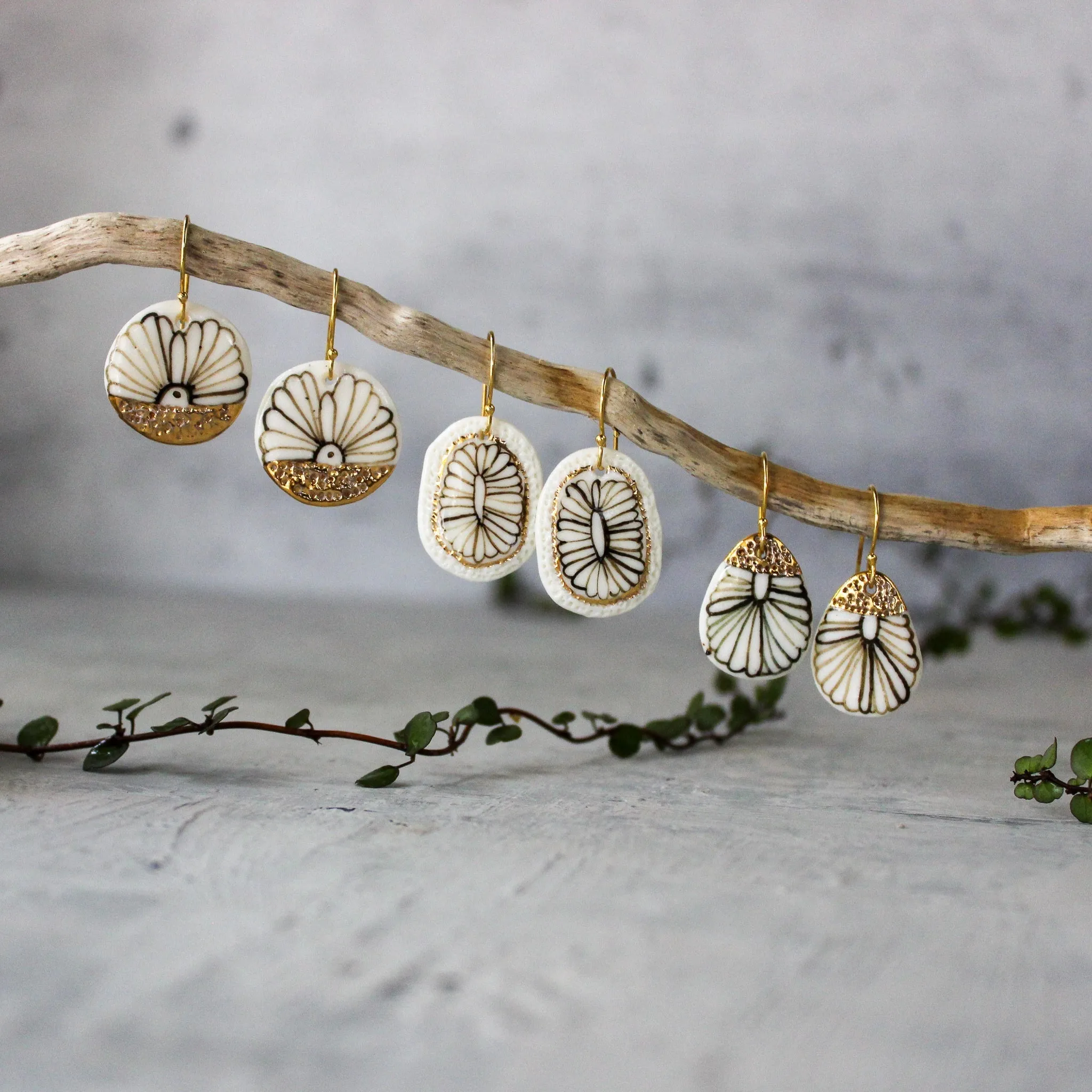 Ceramic Earrings Sepia Daisy