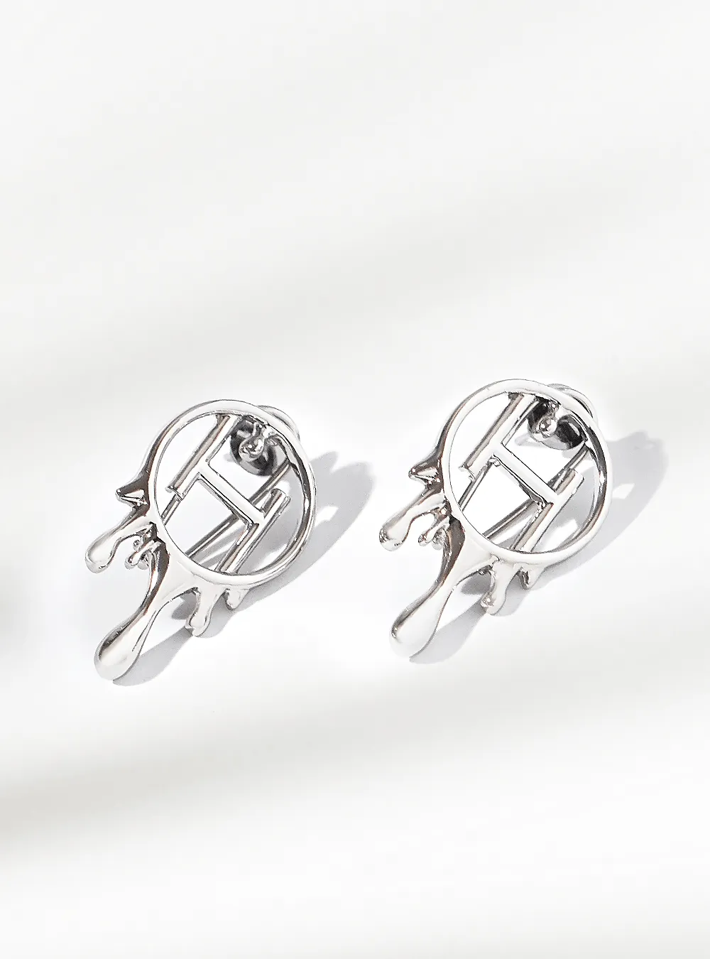 Drip OH Midi Earrings In Silver Finish