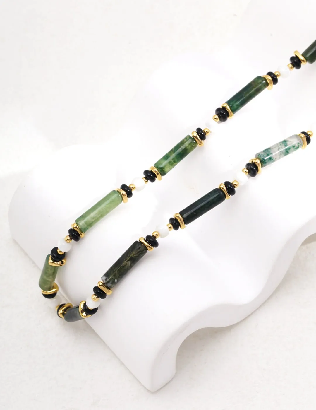 Green Mountain Green Water Gem Bead Necklace