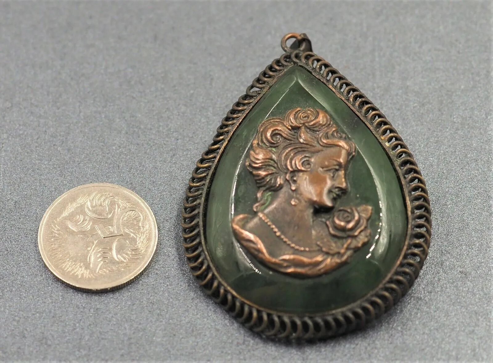 Jade Cameo Vintage Bronze Toned Pendant/Brooch