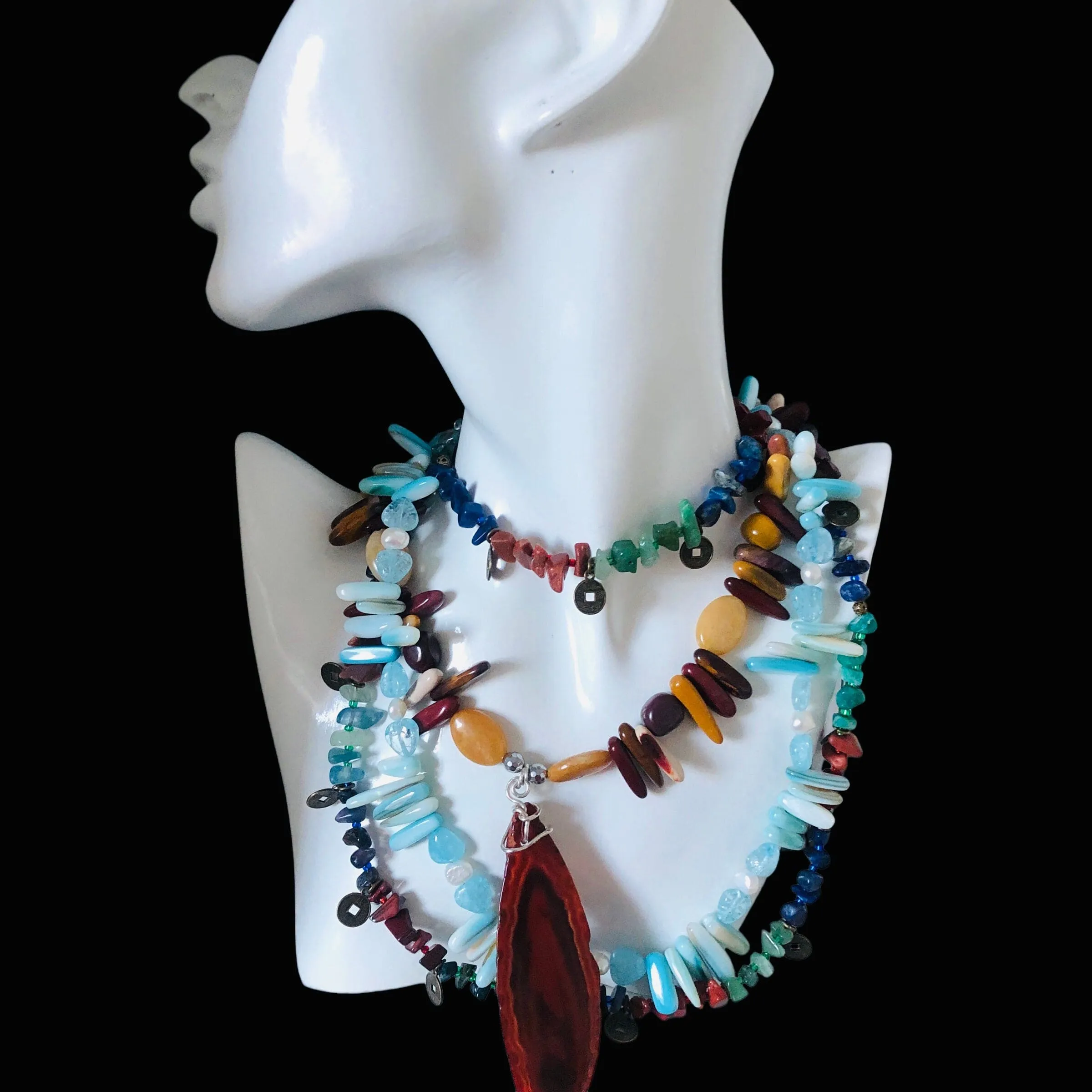 Mookaite and Yellow Jade Beaded Necklace with Agate Slice Pendant