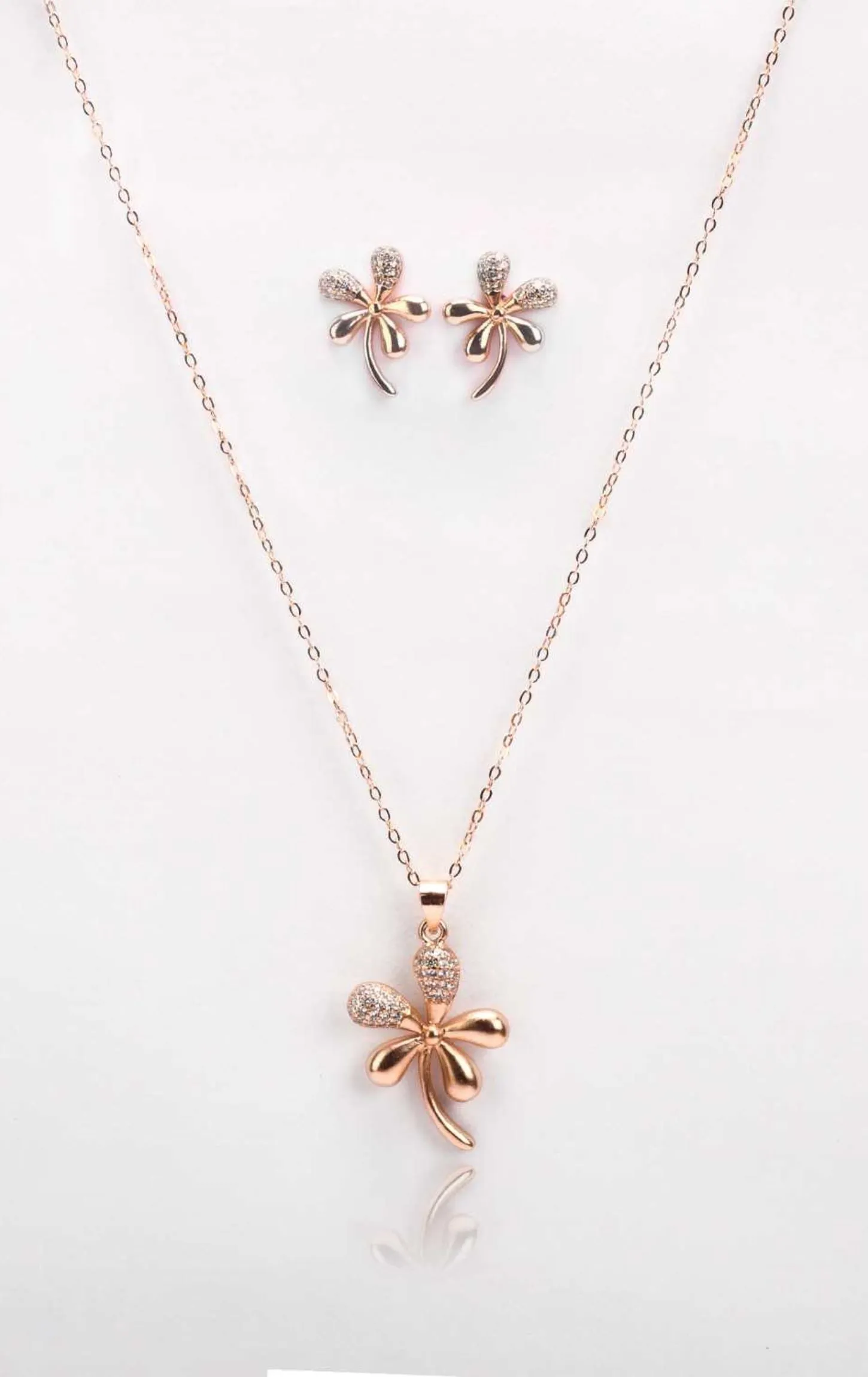 Rose Gold Artistic Leaf Pendent Set