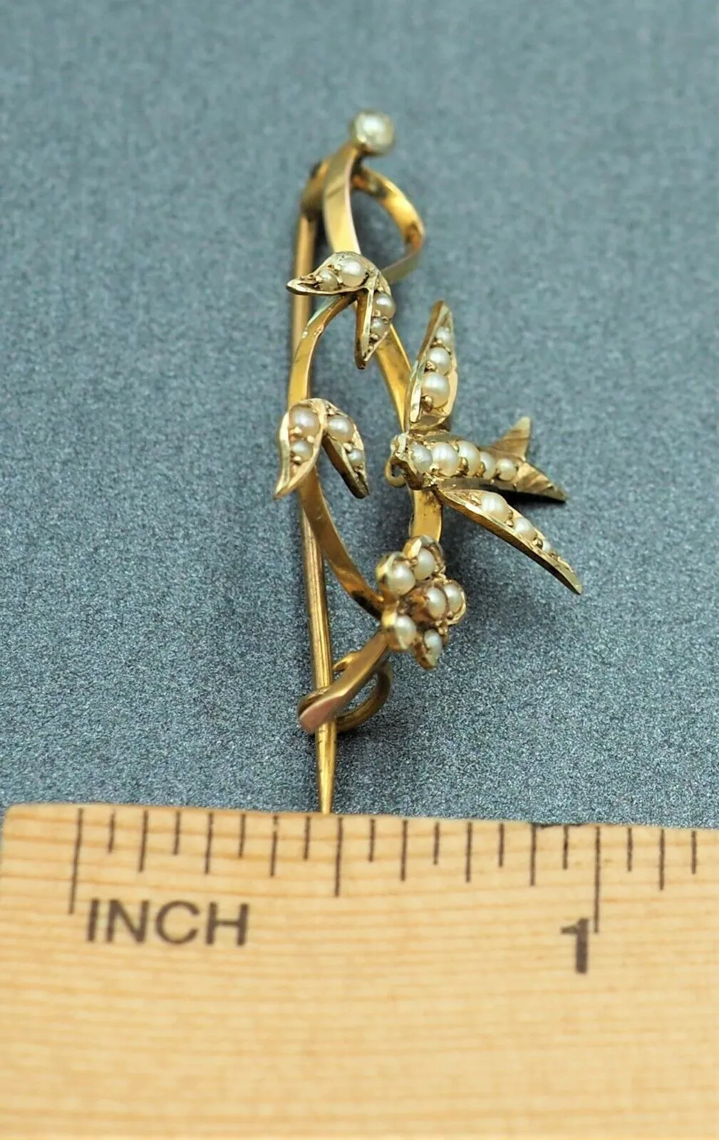 Seed Pearl 9ct Yellow Gold Brooch