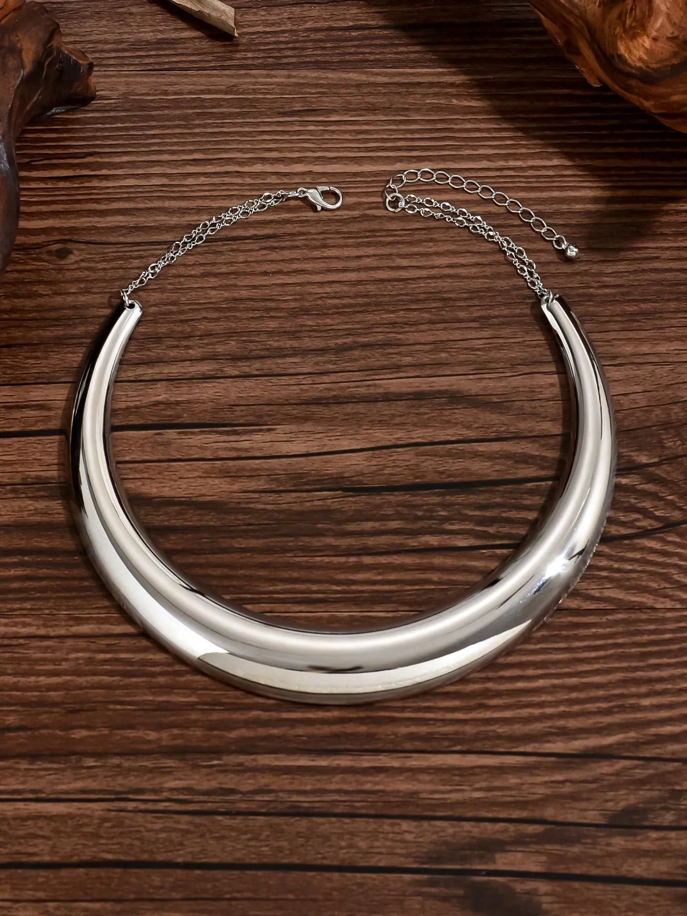 Silver-toned Glossy Choker Necklace Simple Metallic Chain Statement Necklace