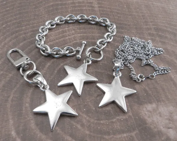 Teardrop Toggle Choker with Star