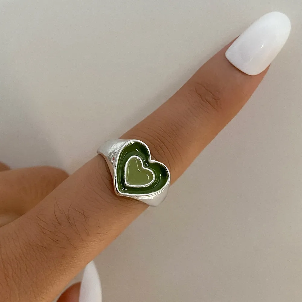 Vintage 6Pcs Green Embrace Hands Rings Set For Women Metal Paint Coating Creative INS Style Love Heart Ring Fashion Jewelry